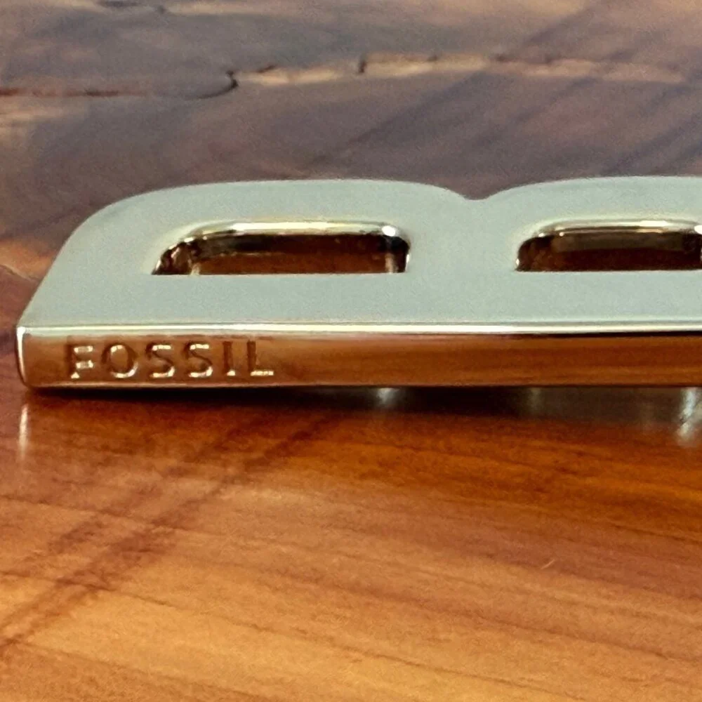 FOSSIL 